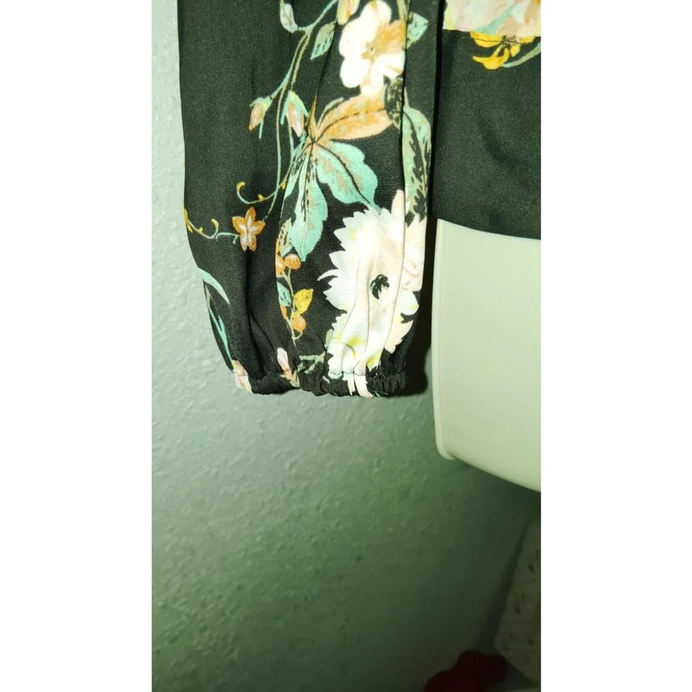 Lauren Conrad Medium Long Sleeved Button Up Black Floral Blouse - Picture 6 of 9
